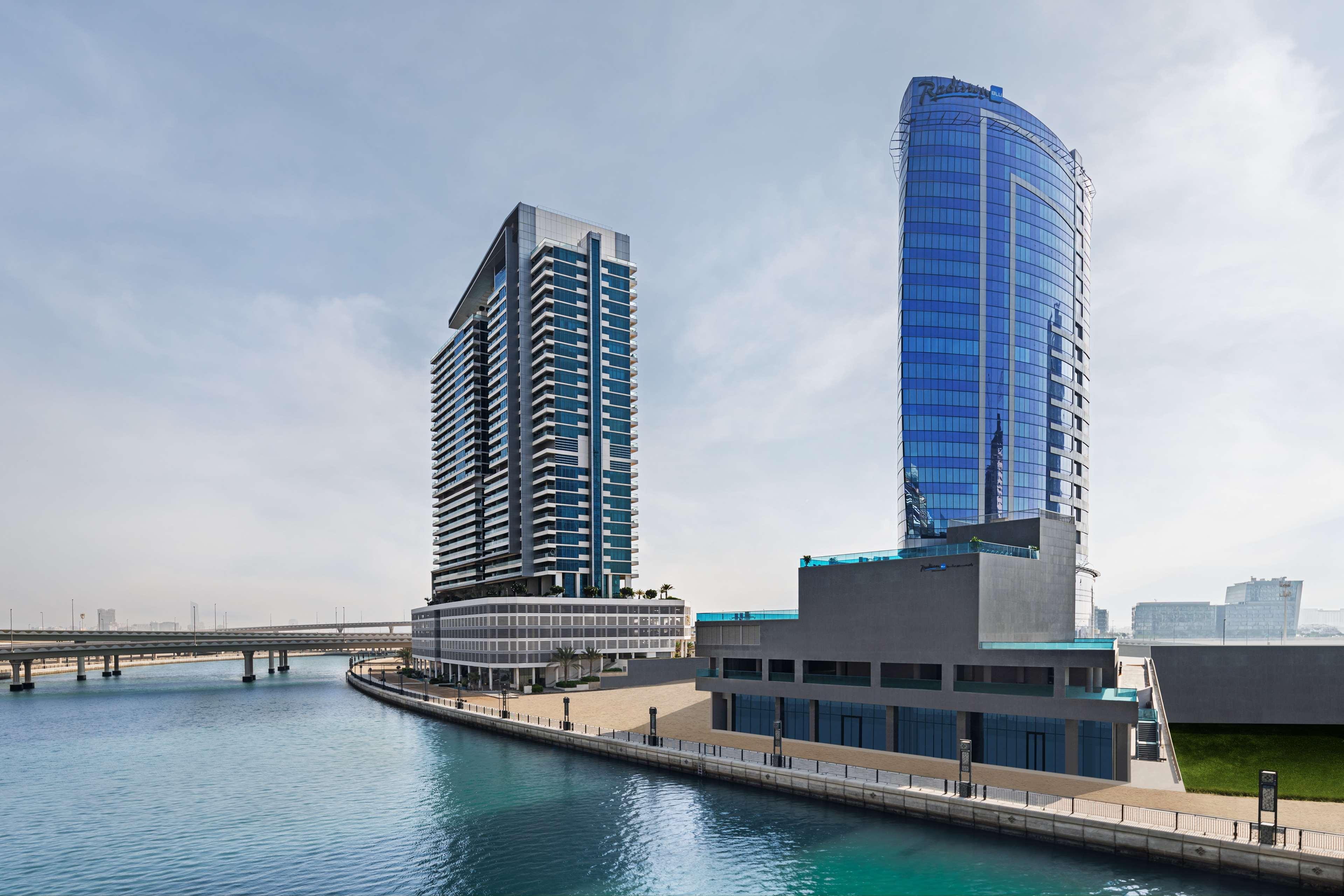 Radisson Blu Hotel, Dubai Canal View Dış mekan fotoğraf